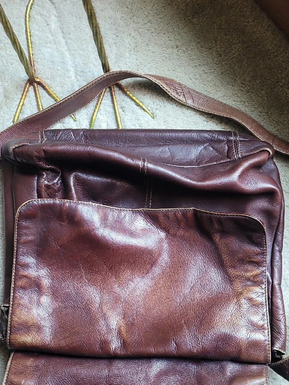 Men's Dark Brown Leather Messenger Bag with Adjustable Strap